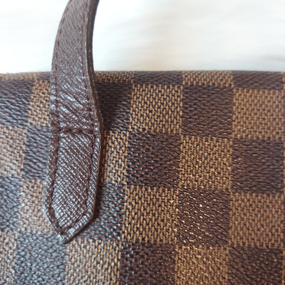 Authentic Louis Vuitton - Picture 5 of 16